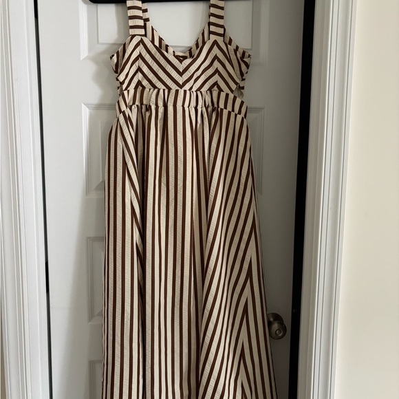 Entro Brown and White Striped Maxi Dress - Picture 6 of 8